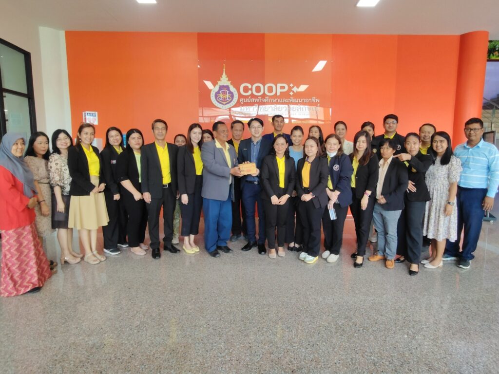 สหกิจศึกษาให้การต้อนรับมรภ.สุราษฎร์ธานี