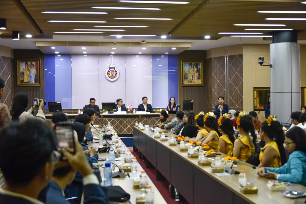 นักศึกษาแลกเปลี่ยนอินโดนีเซีย