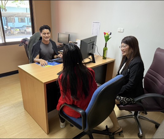 พานักศึกษาเยี่ยมชมสถานที่สหกิจศึกษา