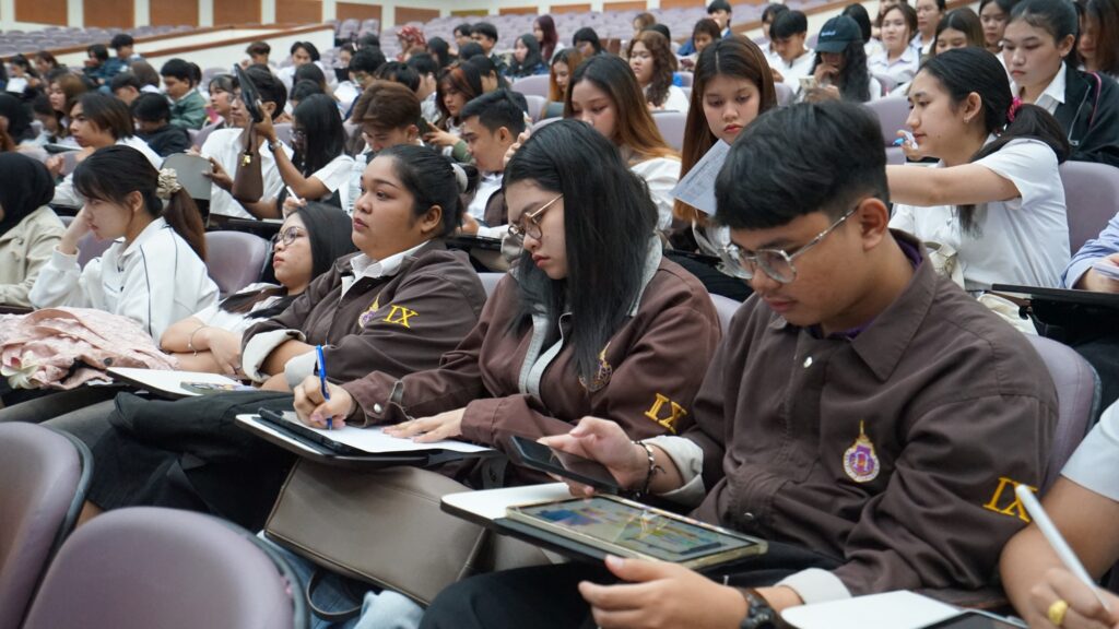 บรรยายวิชาเตรียมรุ่นพี่สู่รุ่นน้อง