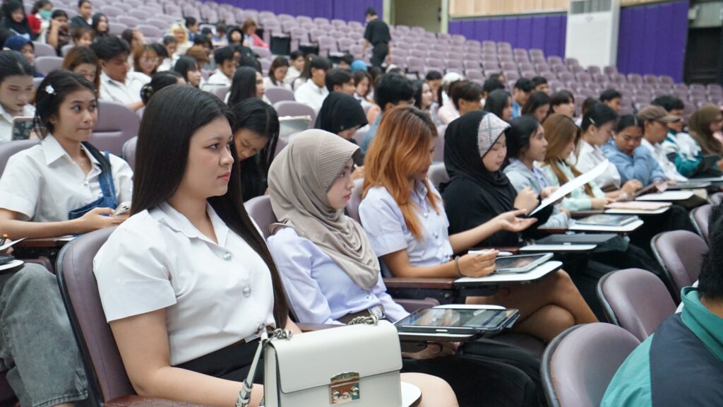 บรรยายวิชาเตรียมสหกิจศึกษา